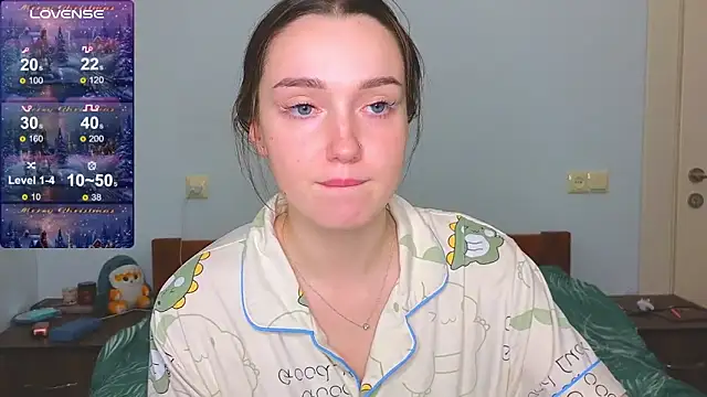 Snapshot of Wild_Sophie_ chatting on 01-23-25, 05:52 Wild Sophie online show from 01-23-25, 05:52