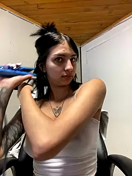 Hilary pinkk online show from 10-22-25, 01:27