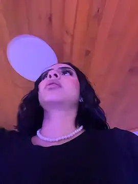 Hilary pinkk online show from 02-11-26, 01:27