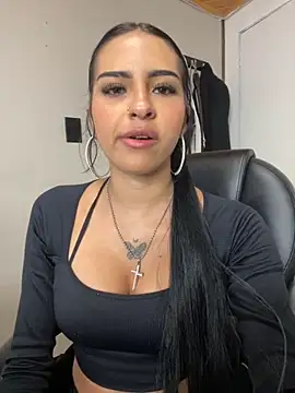 Hilary pinkk online show from 10-10-25, 01:06