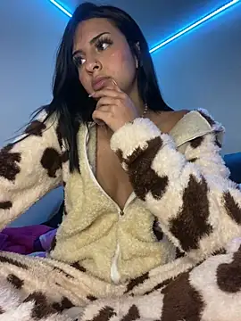 Hilary pinkk online show from 03-09-25, 05:33