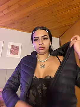 Hilary pinkk online show from 05-07-26, 02:49