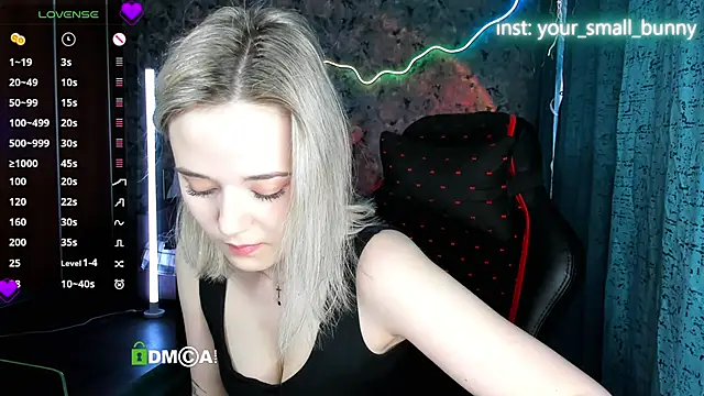 Snapshot of Your_small_bunny chatting on 06-07-26, 02:06 Your small bunny online show from 06-07-26, 02:06