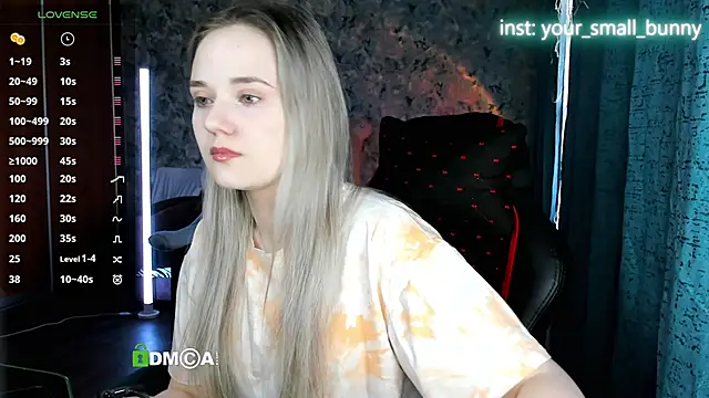 Snapshot of Your_small_bunny chatting on 05-05-26, 02:03 Your small bunny online show from 05-05-26, 02:03