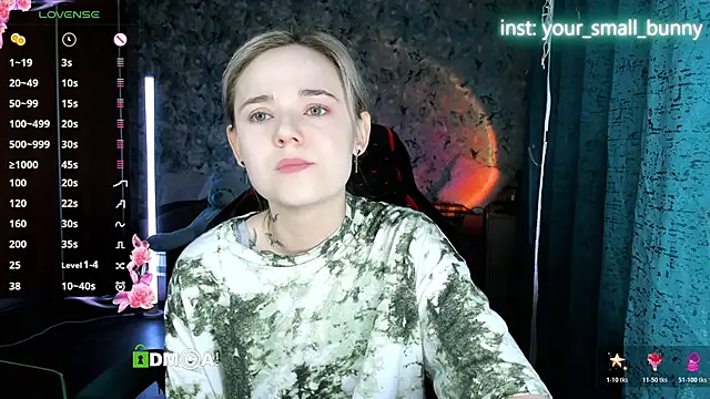 Snapshot of Your_small_bunny chatting on 06-16-26, 02:11 Your small bunny online show from 06-16-26, 02:11