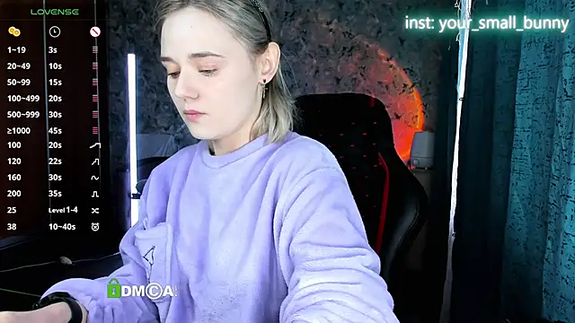 Snapshot of Your_small_bunny chatting on 05-19-26, 02:07 Your small bunny online show from 05-19-26, 02:07