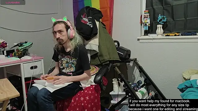 tallnerdyguy online show from 11-23-25, 04:44