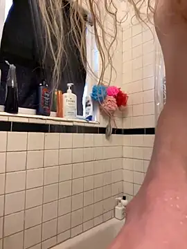 tallnerdyguy online show from 10-29-25, 09:25