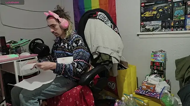 tallnerdyguy online show from 04-19-26, 12:55