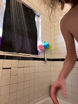 Snapshot of tallnerdyguy chatting on 02-24-26, 10:54 tallnerdyguy online show from 02-24-26, 10:54