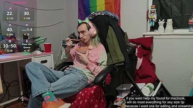 tallnerdyguy online show from 09-28-25, 03:02