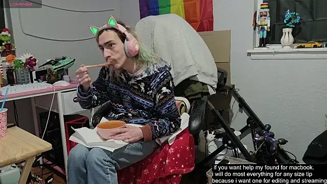 tallnerdyguy online show from 12-03-25, 04:02