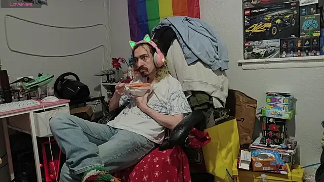 tallnerdyguy online show from 05-14-26, 03:58