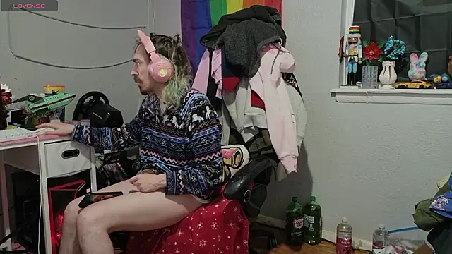 Snapshot of tallnerdyguy chatting on 02-03-26, 02:53 tallnerdyguy online show from 02-03-26, 02:53