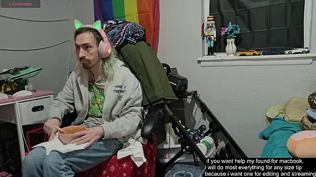 tallnerdyguy online show from 11-05-25, 03:31