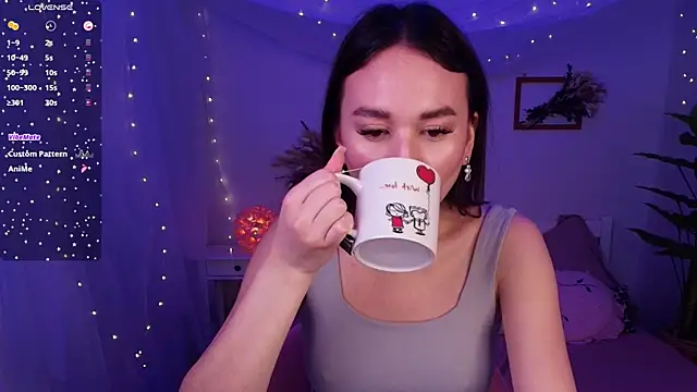 margeriTirell online show from 12-05-25, 02:43