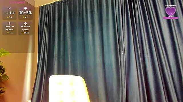 LaurynCopper online show from 10-28-25, 08:02