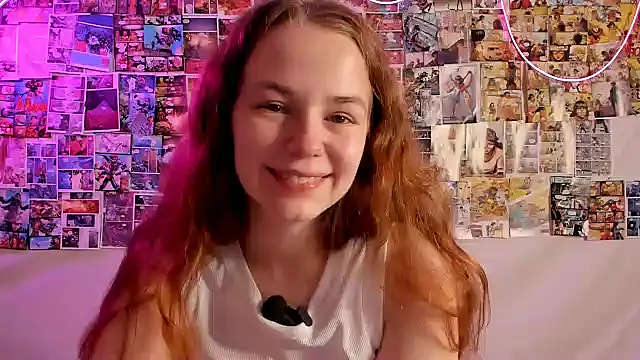 Snapshot of Fox_Lisa chatting on 09-22-25, 08:04 Fox Lisa online show from 09-22-25, 08:04