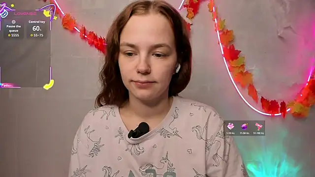 Snapshot of Fox_Lisa chatting on 10-19-25, 08:22 Fox Lisa online show from 10-19-25, 08:22