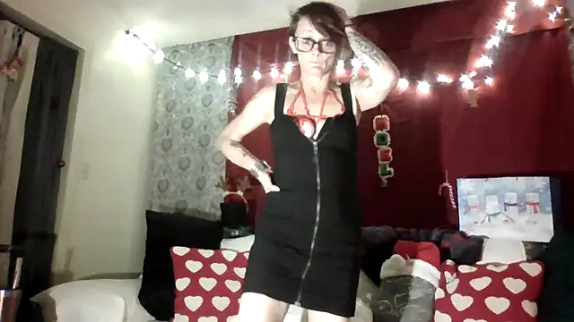 ivylee31 online show from 12-19-25, 12:03