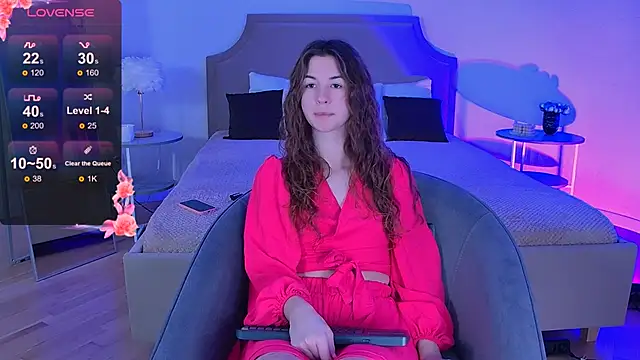 Snapshot of Julia_Tate chatting on 12-17-24, 02:22 Julia Tate online show from 12-17-24, 02:22