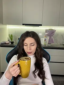 CurlyLara online show from 04-11-26, 04:42