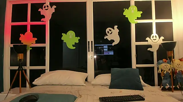 Snapshot of shaidyscott chatting on 10-30-25, 03:16 shaidyscott online show from 10-30-25, 03:16