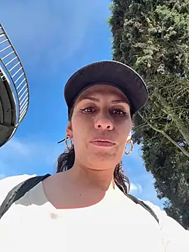 Alysson-- online show from 04-10-26, 01:18