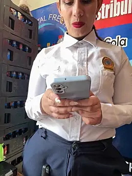 Alysson-- online show from 12-05-25, 01:43