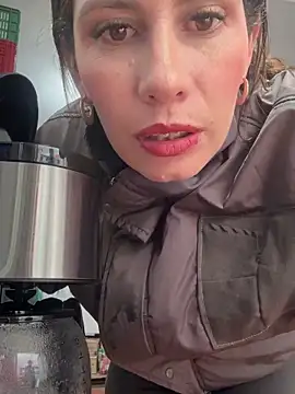 Alysson-- online show from 10-08-25, 03:35