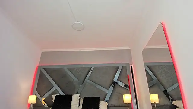 AmberiniHoffman online show from 03-18-25, 08:16