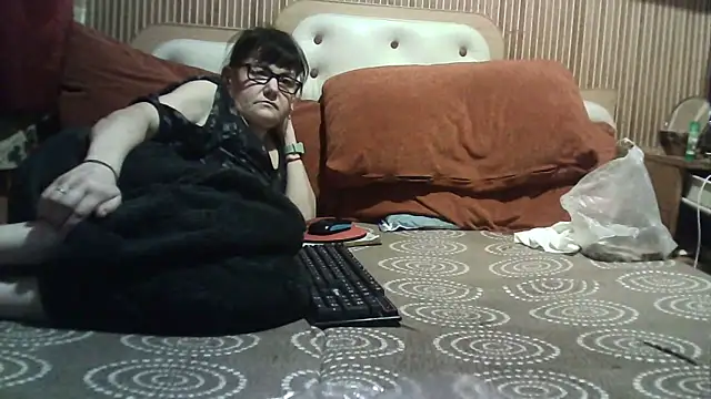 AlanaLaDream online show from 10-24-25, 07:02