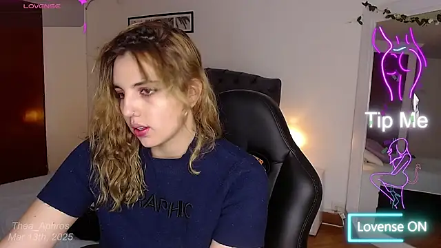 Snapshot of Thea_Aphros_ chatting on 03-14-25, 02:20 Thea Aphros online show from 03-14-25, 02:20