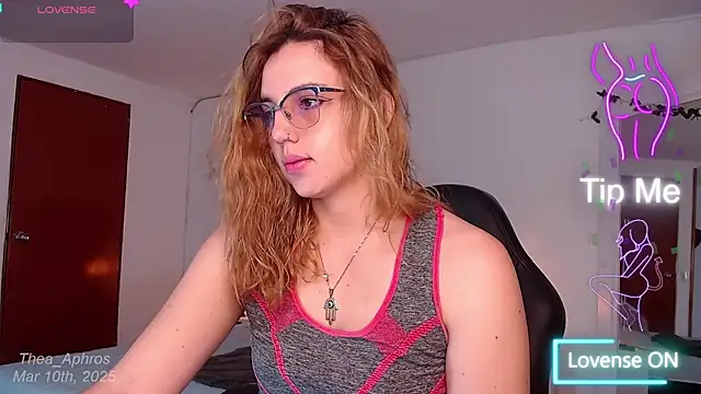 Snapshot of Thea_Aphros_ chatting on 03-11-25, 01:59 Thea Aphros online show from 03-11-25, 01:59