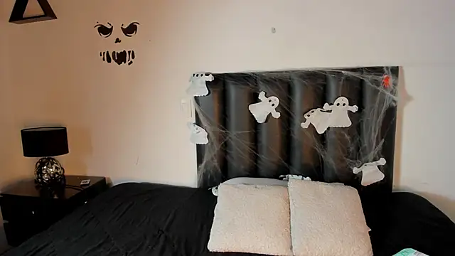 Khenta Michells online show from 10-25-25, 10:14