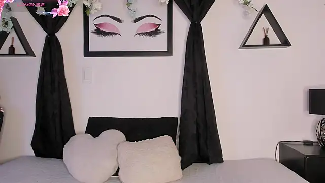 Khenta Michells online show from 02-05-26, 10:44