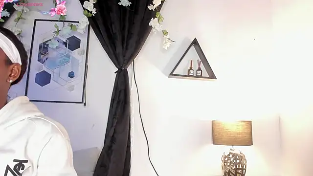 Khenta Michells online show from 05-05-26, 10:29
