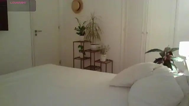 yournextdoorhottie online show from 05-04-26, 11:07