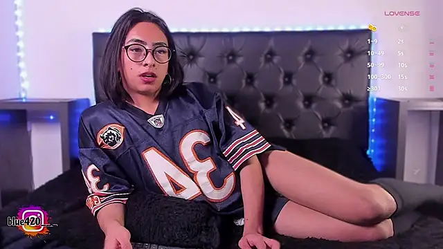 Snapshot of Skyler__blue4 chatting on 03-15-25, 02:46 Skyler blue4 online show from 03-15-25, 02:46