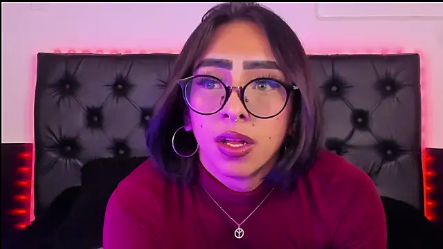 Snapshot of Skyler__blue4 chatting on 02-01-25, 01:23 Skyler blue4 online show from 02-01-25, 01:23