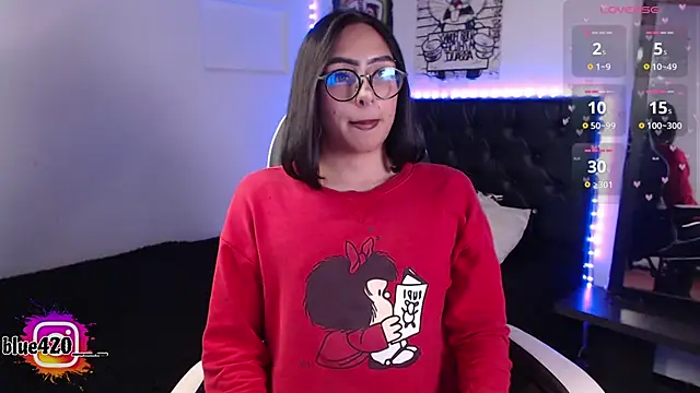 Snapshot of Skyler__blue4 chatting on 10-12-25, 10:44 Skyler blue4 online show from 10-12-25, 10:44