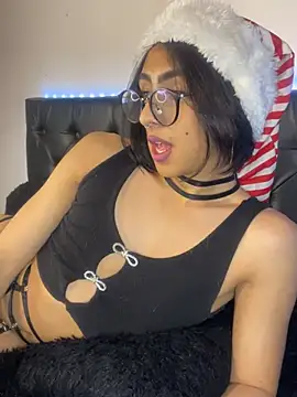 Snapshot of Skyler__blue4 chatting on 12-27-24, 06:14 Skyler blue4 online show from 12-27-24, 06:14