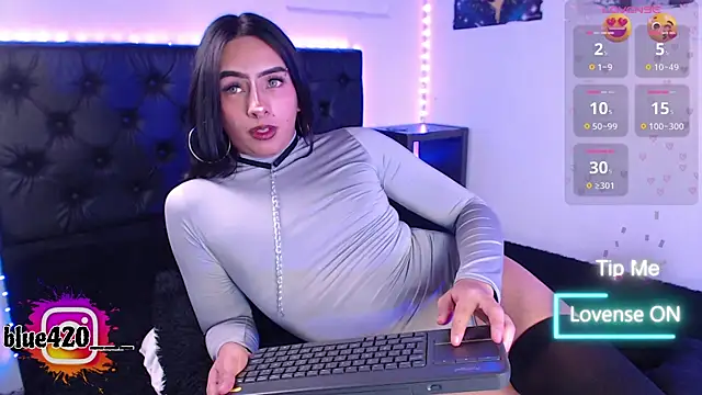 Snapshot of Skyler__blue4 chatting on 11-12-25, 09:07 Skyler blue4 online show from 11-12-25, 09:07