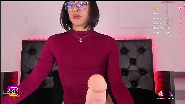 Snapshot of Skyler__blue4 chatting on 01-31-25, 11:13 Skyler blue4 online show from 01-31-25, 11:13