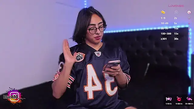 Snapshot of Skyler__blue4 chatting on 03-03-25, 04:54 Skyler blue4 online show from 03-03-25, 04:54