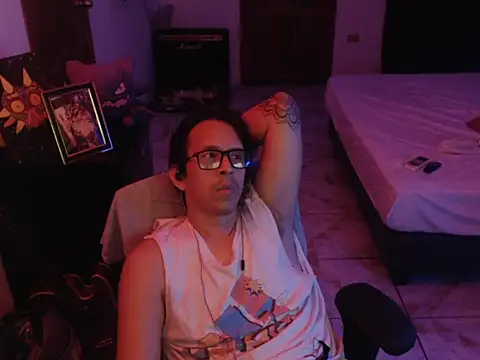 Pit xxz online show from 12-04-25, 04:33