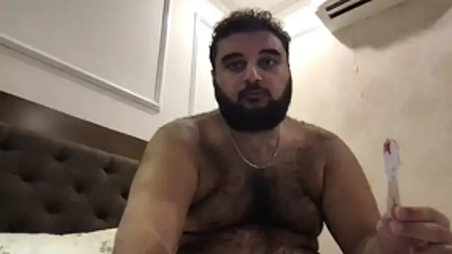 Snapshot of teddy_alan chatting on 04-25-26, 03:42 teddy alan online show from 04-25-26, 03:42