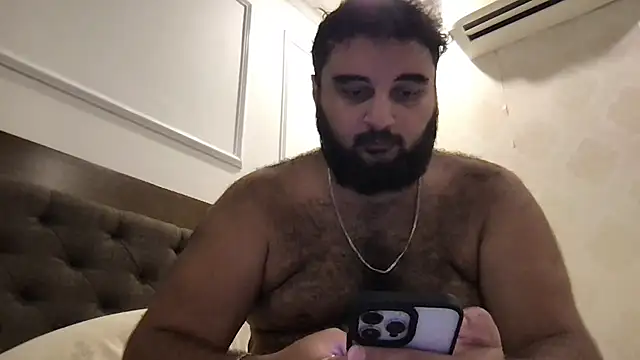 Snapshot of teddy_alan chatting on 04-27-26, 10:46 teddy alan online show from 04-27-26, 10:46