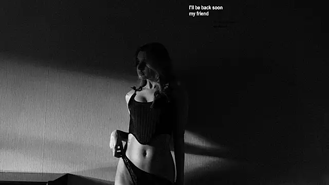 Snapshot of lounahyan chatting on 09-26-25, 03:52 lounahyan online show from 09-26-25, 03:52