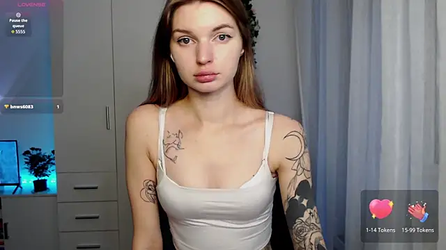 Snapshot of lounahyan chatting on 10-09-25, 02:50 lounahyan online show from 10-09-25, 02:50